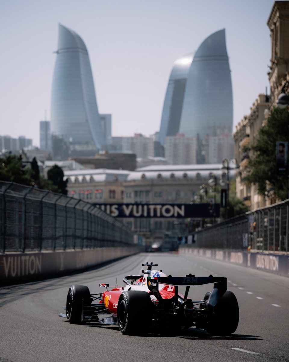 ShellMotorsport's tweet photo. Bak-u to action for @scuderiaferrari ! 😮‍💨

Azerbaijan's spectacular streets provide plenty of overtaking
opportunities for a weekend that never fails to disappoint! 🇦🇿

Can't wait to be there to provide the team's Shell V-Power Fuel and
Shell Helix Ultra Oil ���

#ShellMotorsport #ScuderiaFerrariHP