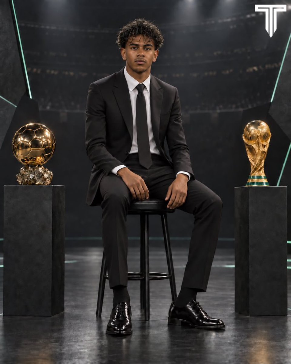 TGFootballNews's tweet photo. 🚨 𝗗𝗜𝗗 𝗬𝗢𝗨 𝗞𝗡𝗢𝗪: Lamine Yamal could become the first player since Fabio Cannavaro in 2006 to win the Ballon d'Or in the same year as winning the World Cup! ✨💫 https://t.co/f3XMJeU7Oe