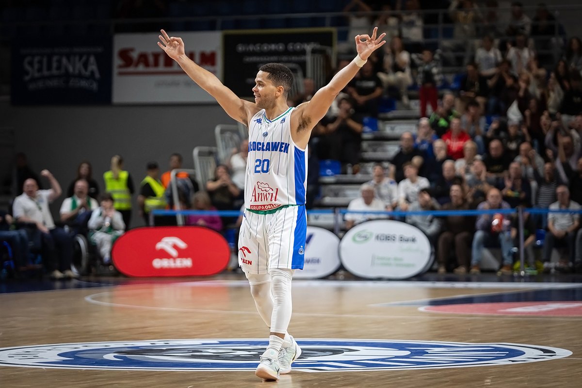 Anwil_official's tweet photo. Pierwszy mecz w sezonie za nami 🏀

Jeśli jeszcze raz chcecie wrócić do emocji z meczu, zapraszamy do obejrzenia całej galerii na naszej stronie internetowej ➡️ https://t.co/K2UZHzYS6r 

📸 @piotrkieplin 
#plkpl https://t.co/cL4UJu8VpK