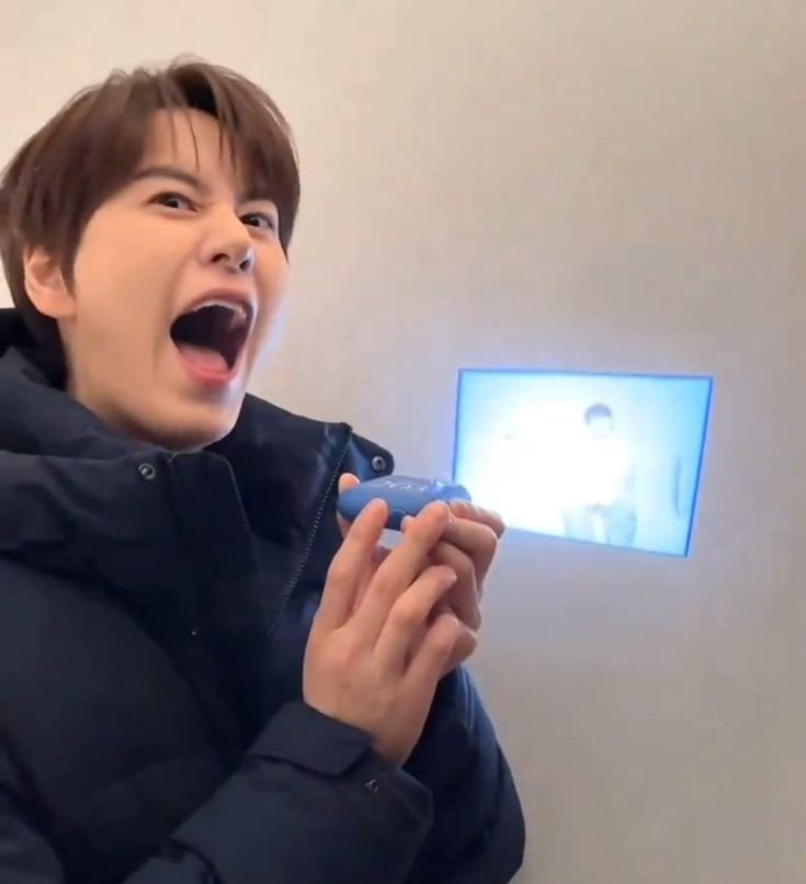 3kyhk9's tweet photo. ㅇㄴ 나만 핀터에 규현 치면 이 크와앙 사진 계속 뜸?? https://t.co/EFOPFo59x1
