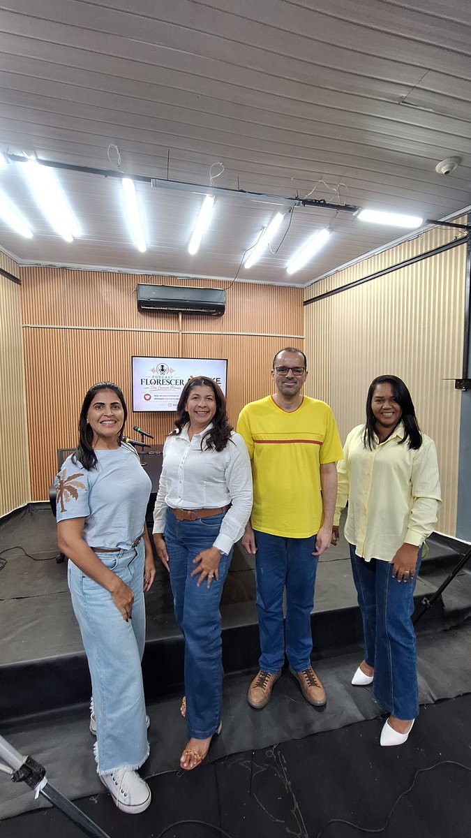 BenicioGYN's tweet photo. Bom dia! 
Um pouco mais do Podcast de ontem com a Dra. Carmem Morais (a Host do Podcast Florescer) e as convidadas Dras. Miscilene Brito (pastora e psicóloga) e Geise Kelly (psicanalista). 
#BenicioGYN https://t.co/aMDOyttmaF