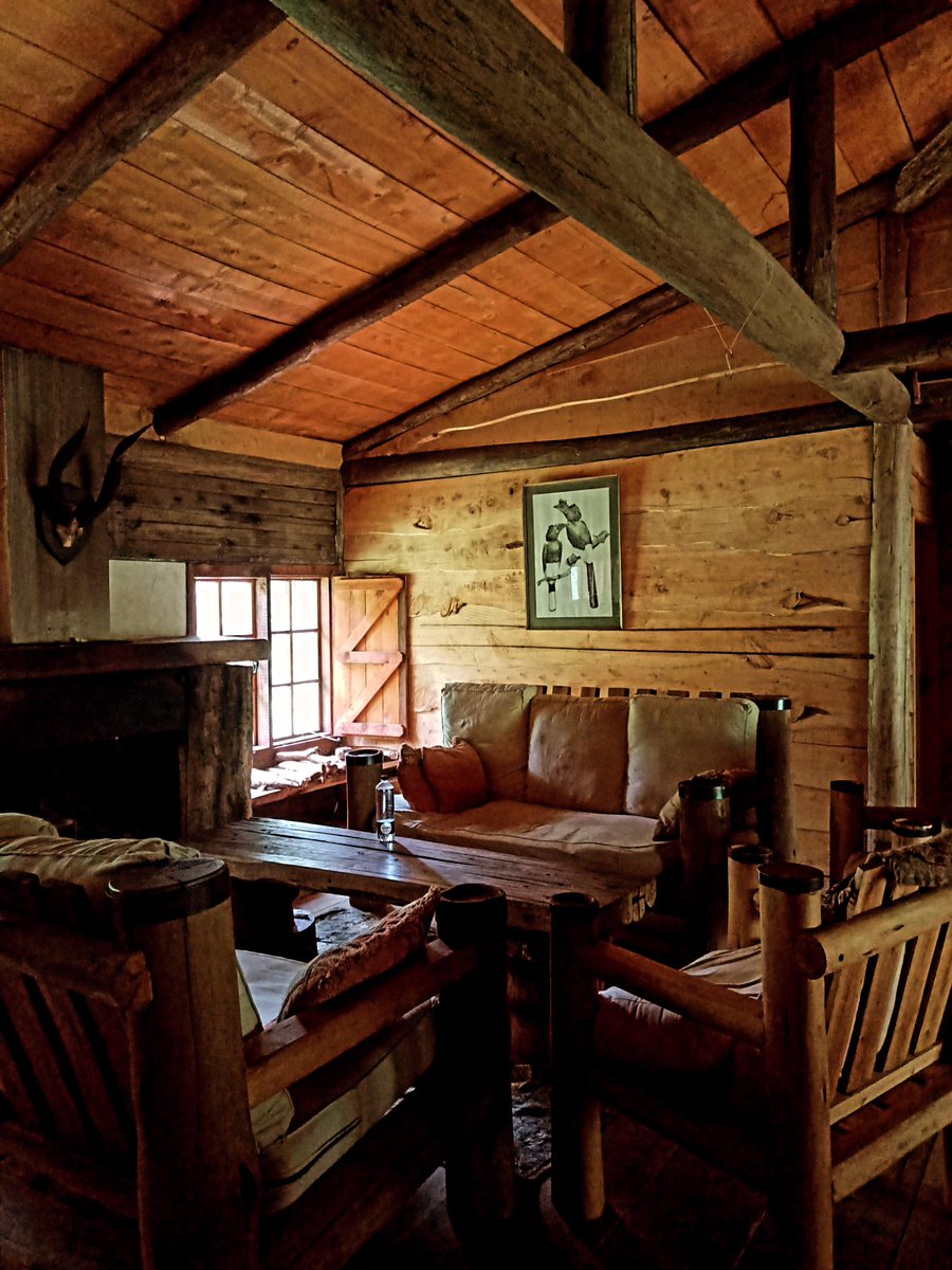dgichuru's tweet photo. This is Ndongoro Log Cabin, tucked away inside Ragati Conservancy on the southern slopes of Mount Kenya. There’s no electricity, Wi-Fi or phone signal. Just solar lamps, a wood fire and the kind of quiet you don’t realise you’ve been missing. #zurunagichuru https://t.co/JKElKe52HD