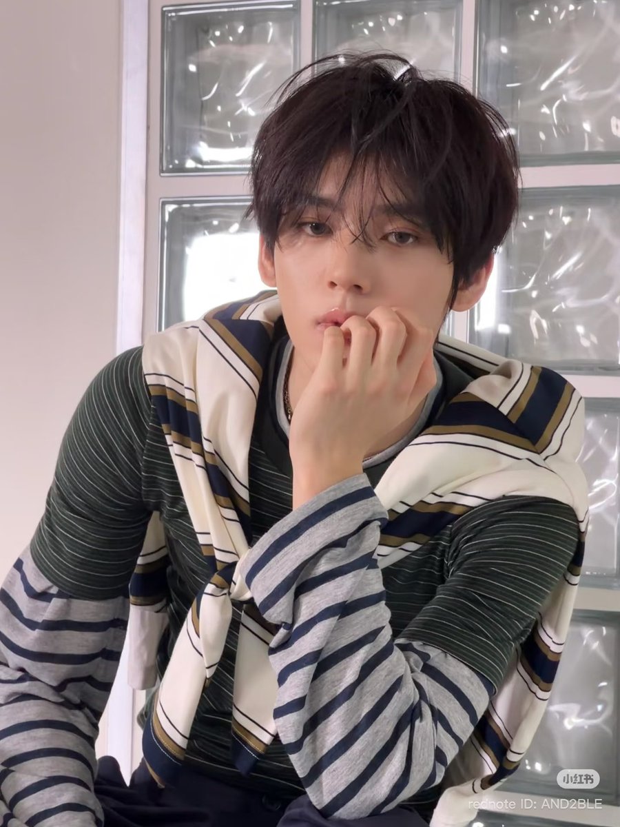 mrmnq_'s tweet photo. Figaroユジンくんだいすきすぎて買ったよ🤩 https://t.co/yjHLqORvh7