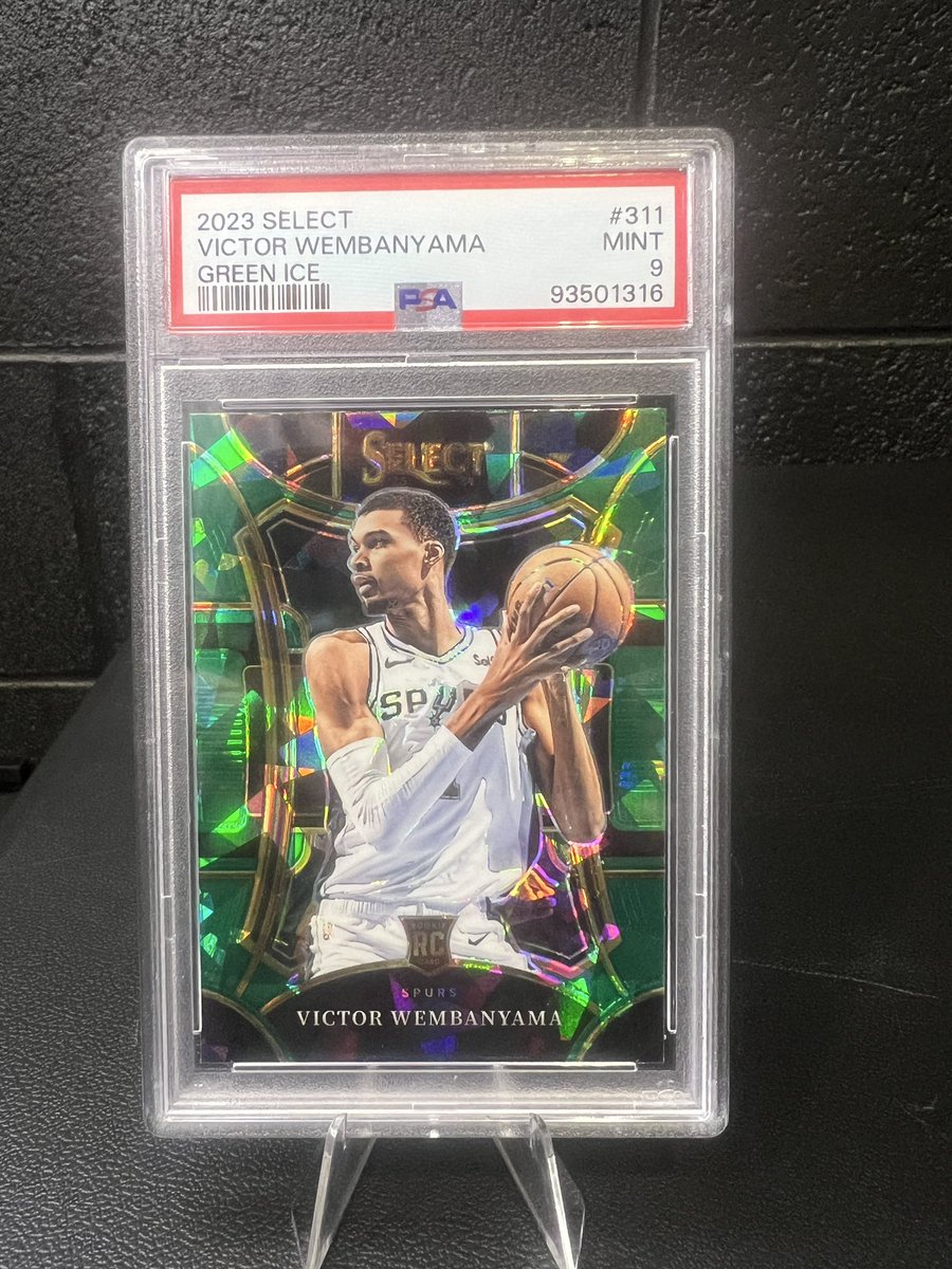 DukesCardVault's tweet photo. Was the first PSA submission on this wemby still think this has to be one of the cleanest rookie non serial parallels he has. 

#thehobby #whodoyoucollect #nbacards #Sportscards https://t.co/htH2NHBchg
