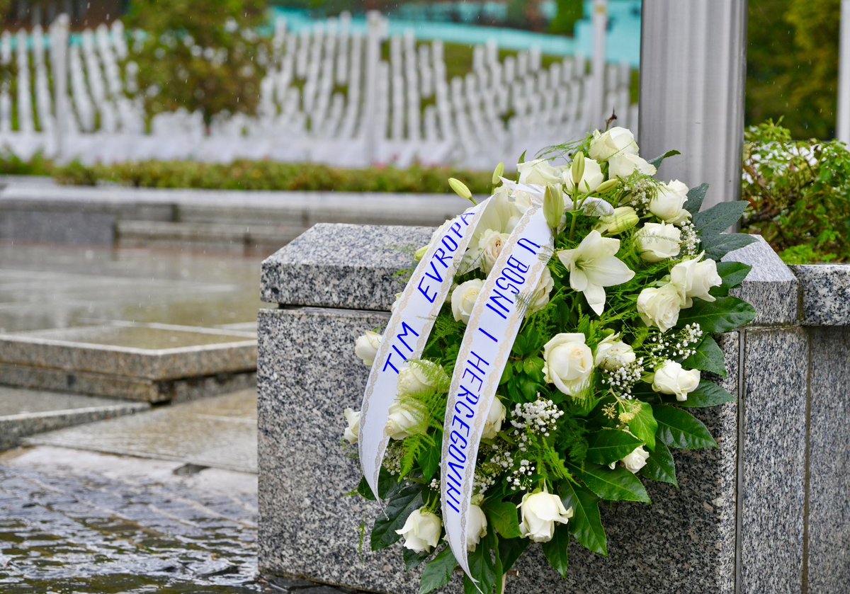 LSorecaEU's tweet photo. Today, together with Ambassadors and diplomatic representatives of all EU Member States’ Embassies in BiH, we visited the Srebrenica Memorial in Potočari and paid our respects to the victims of the genocide. 

The EU’s stance is clear. There is no room for the denial of genocide and crimes against humanity, or for the glorification of those convicted of war crimes. The rulings of international courts are facts to be respected.

The European Union and its Member States will continue to stand firmly with the victims and survivors. Our joint commitment is unwavering. To the truth, to justice, and to remembrance that honours more than 8,000 men and boys murdered in July 1995.

We spoke today with Munira Subašić and other Mothers of Srebrenica who have worked tirelessly to ensure the memory of the victims is never forgotten. 

Remembering the Srebrenica genocide is a responsibility towards the future, to rebuild trust and to ensure that new generations inherit peace rather than division.