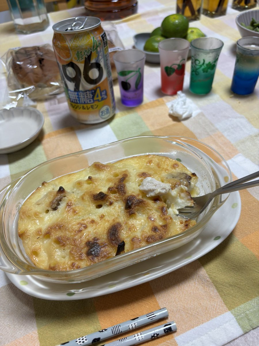 ktkskp475's tweet photo. 3年ぶりの愛媛帰省は、あっという間！
①お土産の量が笑
②松山はパン激戦区！
　めちゃくちゃ持って帰った笑
③八幡浜ちゃんぽん！！うま🤤
④大好きなものを作ってくれた姉上
帰るとまた帰りたくなる家族愛。
でも、大阪も第二のふるさとになってる。
待ってくれてる人がたくさんいて嬉しいなあ。 https://t.co/Bc6KytfzYc