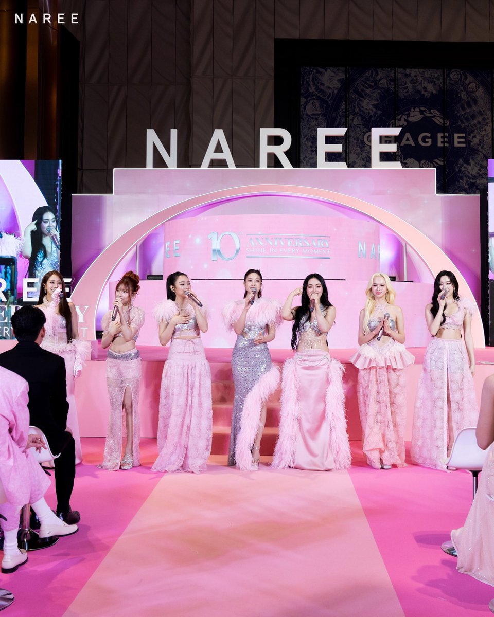 nareemakeup's tweet photo. รวมความน่ารักของสาว ๆ 4EVE FACE OF NAREE ในงาน 💗🎀✨
ไม่ว่าจะมุมไหน ช็อตไหน ก็มีแต่คำว่า “น่ารักกกก” เต็มไปหมด 🫶🏻
ทั้งรอยยิ้ม และโมเมนต์อบอุ่น ตลอดทั้งงาน
ทำให้ค่ำคืนฉลอง 10 ปีของ NAREE พิเศษขึ้นไปอีก 💖🥰

#NAREE #4EVE #NAREEx4EVE
#Naree10thAnniversary
#NareeShineInEveryMomentEvent