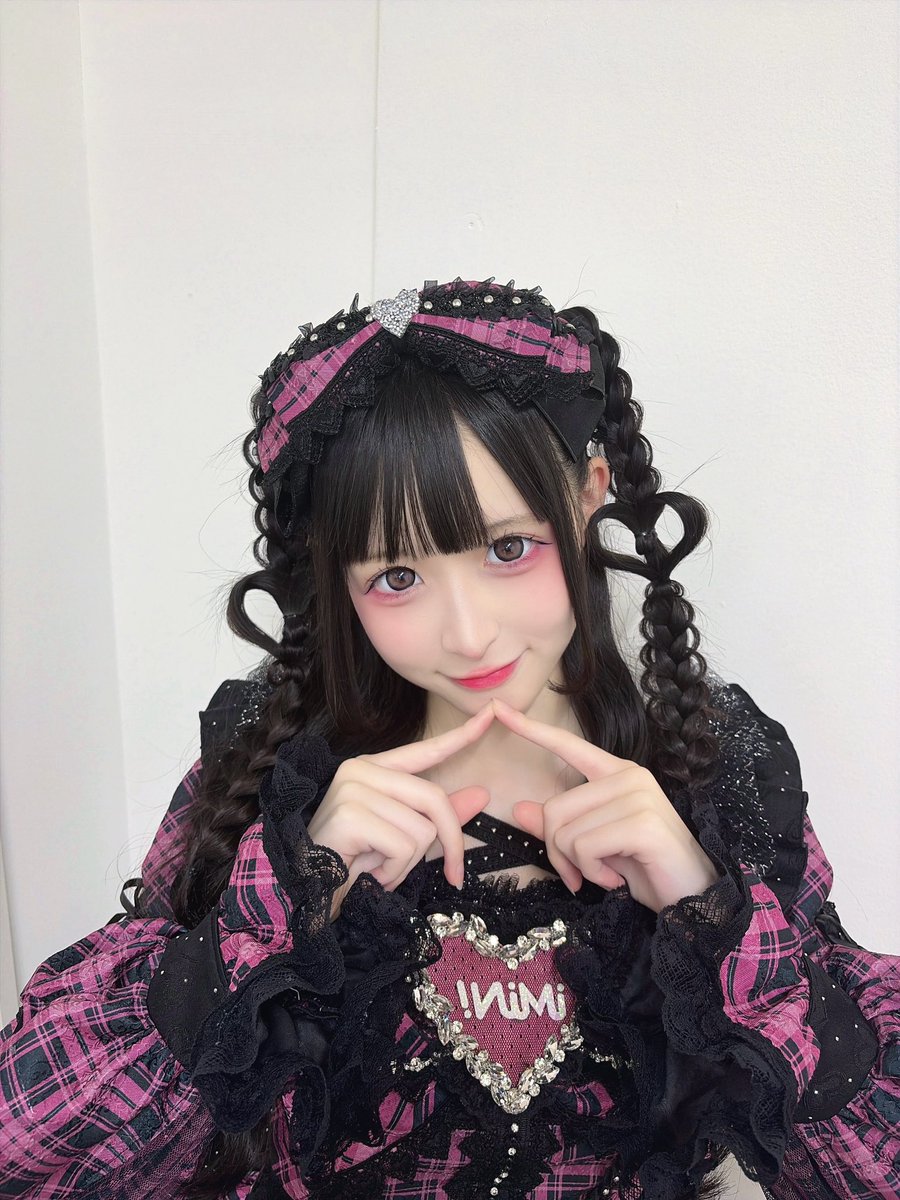 iMiN_nono's tweet photo. 現役アイドルのメイクレシピ︎ ︎💕︎🪄◝✩ https://t.co/3dUxcfcd4N