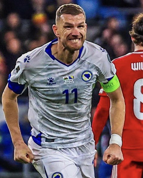 eurofootcom's tweet photo. 🇧🇦🥲 Today is Edin Džeko's FINAL match as a Bosnia player. The game was sold out in 14 minutes. 🎟️✅ 

Džeko said he did not think he would be playing football at the age of 40.... he then captained his nation at the 2026 World Cup. 

Bosnia's all-time top goalscorer. LEGEND. 👑 https://t.co/KBxc5JVYOS