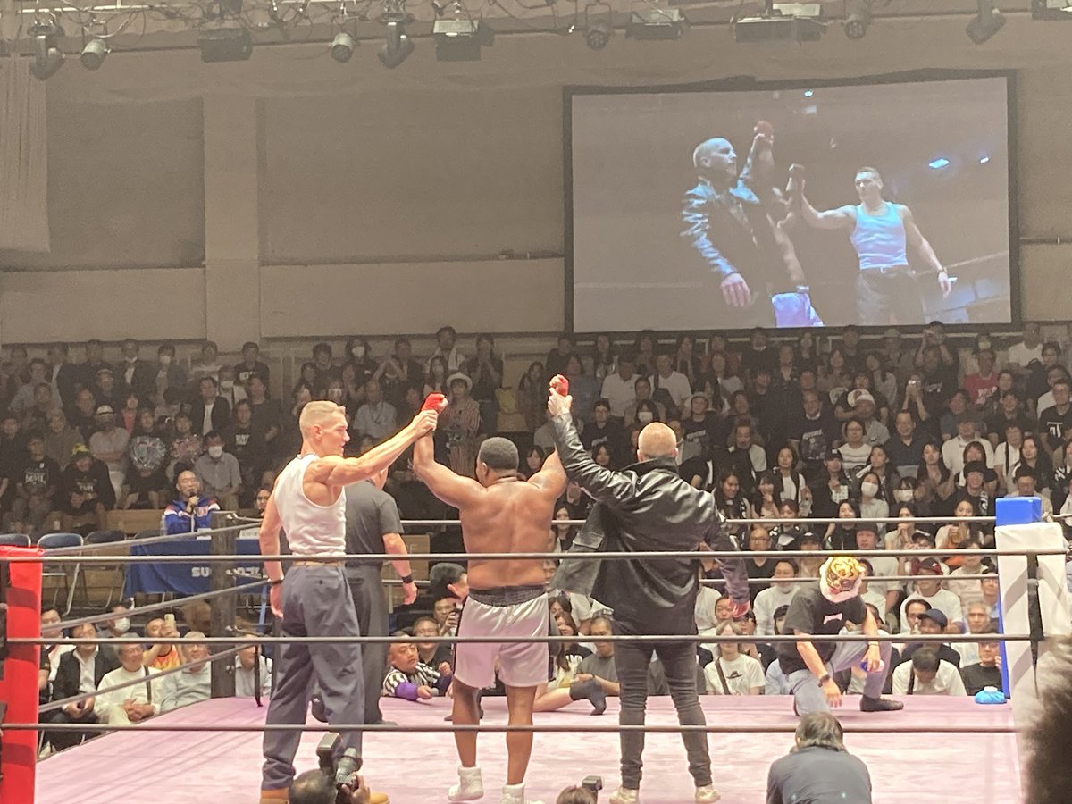 gizumo0gizumo's tweet photo. モハメド・ナシ🥊のセコンドかっこよかった〜！！

#SUGAMOプロレス https://t.co/GAOppjzYuL