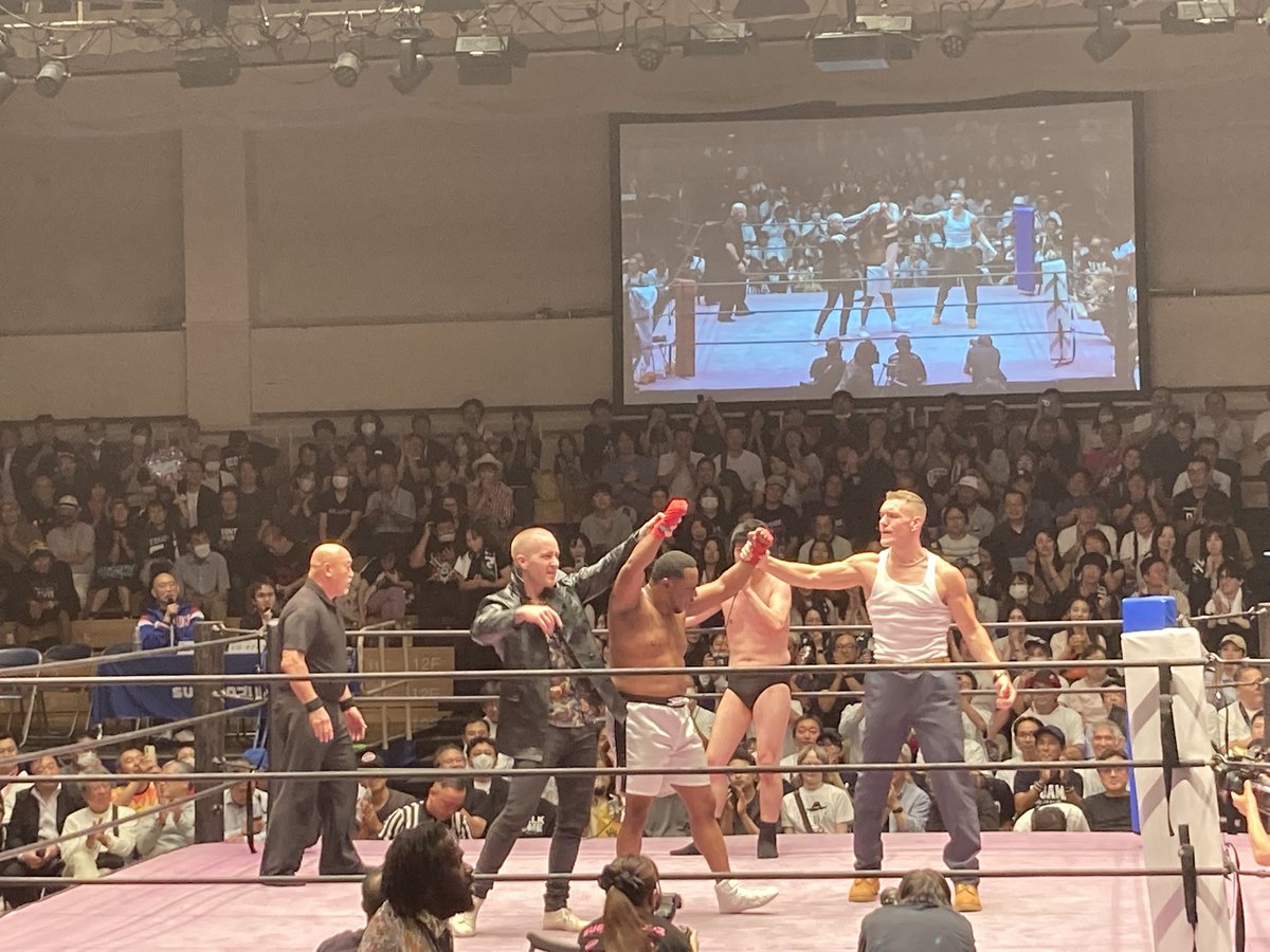 gizumo0gizumo's tweet photo. モハメド・ナシ🥊のセコンドかっこよかった〜！！

#SUGAMOプロレス https://t.co/GAOppjzYuL