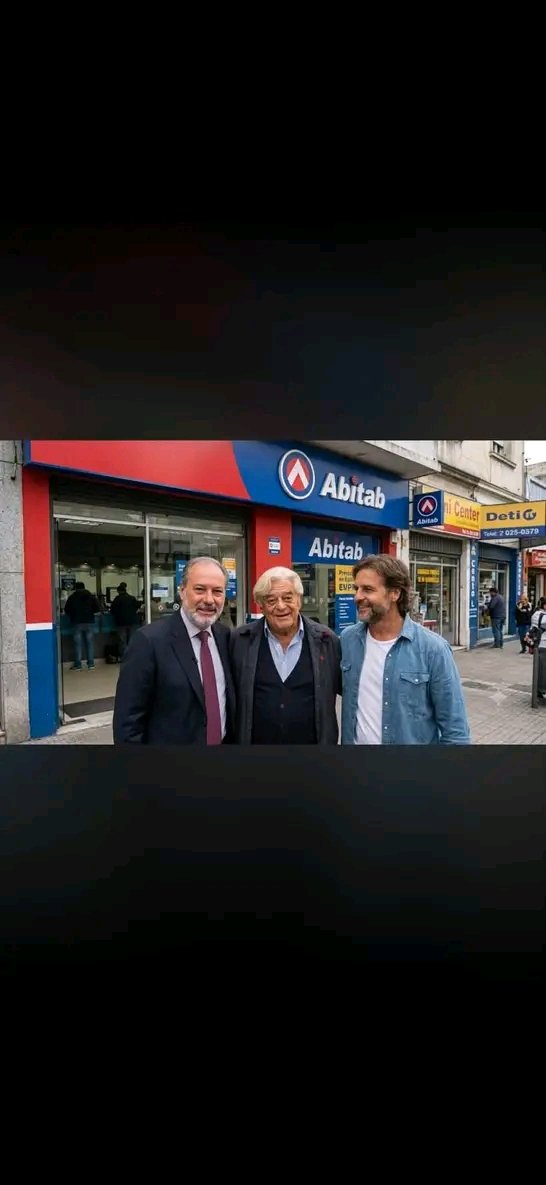 gianco61's tweet photo. @AntonioMaeso el bloqueo es atroz,solo ellos pueden,estamos en el colonialismo y vos defendiendolo. No hablas de la actualidad en tu país? https://t.co/wVq0aKsCPI