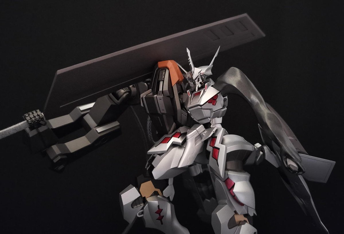 itihati_1803's tweet photo. 来年のマブ展に向けて盛り上がっているようなので便乗して作品を載っけときます。

さぁ、皆さん迷彩しましょう。
ちなみにこの中で一番最近に作ったのは迷彩してないイーグルです。 https://t.co/CJ4IRHtgAJ