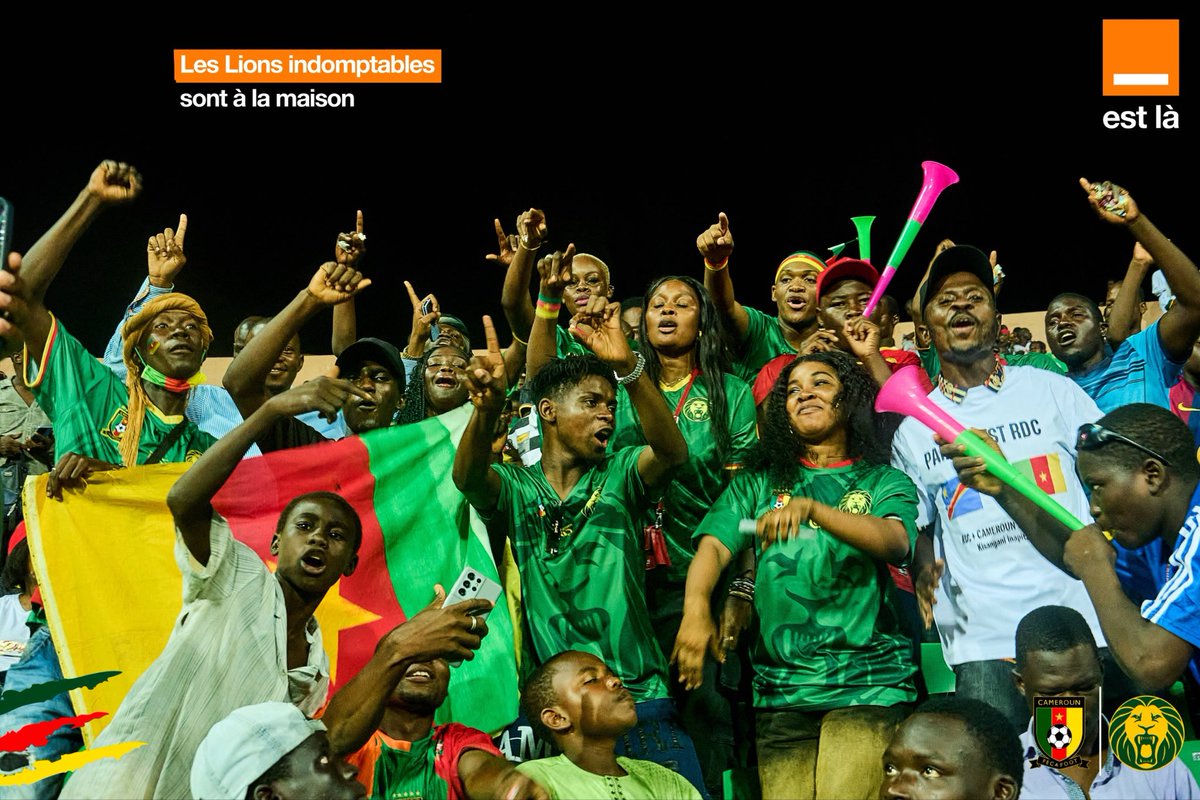 Orange_Cameroun's tweet photo. De la ferveur dans les tribunes, de l’intensité sur la pelouse et un public totalement acquis à la cause des Lions. 🙌🏾🔥

Garoua a vécu chaque instant au rythme du Cameroun ! 🇨🇲⚽

#Lions4Life #OrangeEstLà https://t.co/lwhc3cRIxS