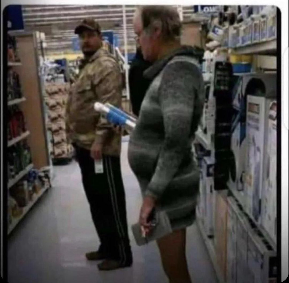 Santolla_29's tweet photo. Sometimes it’s hard not to mind your business 😂😂 https://t.co/uECkxLOAsj