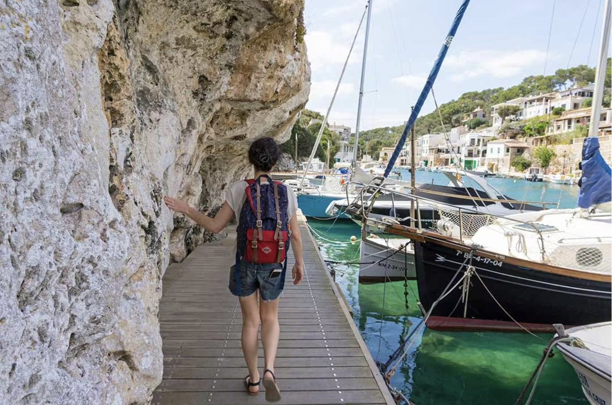 VeroSinmapa's tweet photo. 🌊 Si vas a #Mallorca pensando solo en playas, te vas a perder una gran parte de la isla.

🥾 La Tramuntana, pueblos, patrimonio, naturaleza y rincones de costa que te van a alucinar.

📍Estos son mis 10 imprescindibles 👉 https://t.co/YF3JRJU8q4 https://t.co/fP1OS34ugT