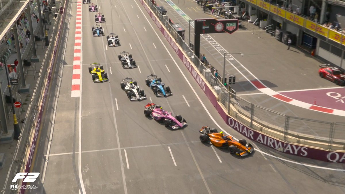 Formula2's tweet photo. DIFFICULT RESTART FOR CAMARA! 🫣📉

Rafa drops down to P7 as Stenshorne and Leon make their way past 👊

#F2 #AzerbaijanGP | 15 minutes remaining https://t.co/3gLp235AqB