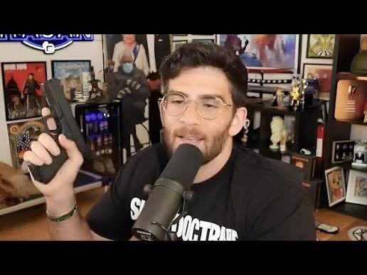 William_56_'s tweet photo. @Awk20000 Meanwhile Hasan and his favorite flag https://t.co/rUhKaDZWkj