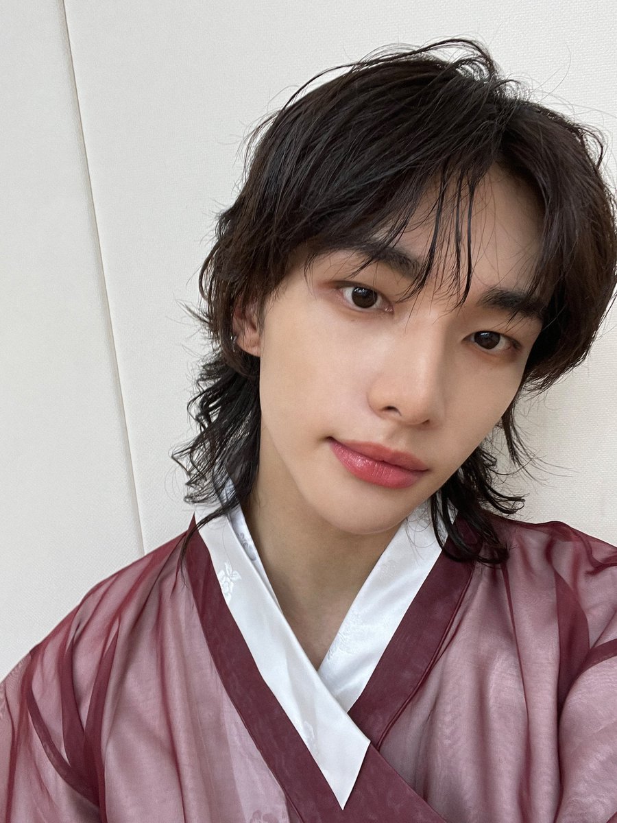 leotteonh's tweet photo. 추석의 한복 현진이❣️
2023    2024    2025    2026 https://t.co/DtQVMefxXE