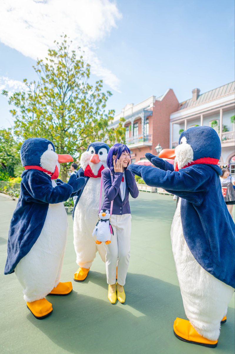 amam_disney's tweet photo. 🐧『ここに並んで！1！2！3！4！』

一緒に行進した🐧🐧🐧🐧♫ https://t.co/HK71b0Z5cq