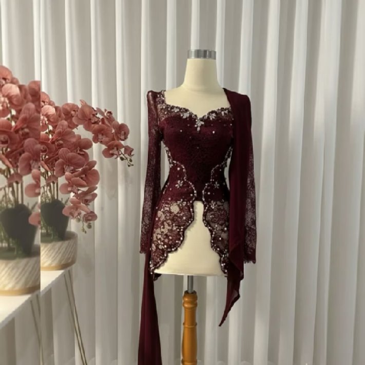 yoliesun's tweet photo. Kalau kamu lagi hunting kebaya, save thread ini dulu 👀 https://t.co/S5mXwUSkEy