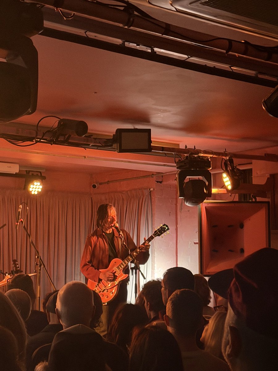 Pierceck2's tweet photo. #littlebarrie last night https://t.co/QQhWKqNeqw