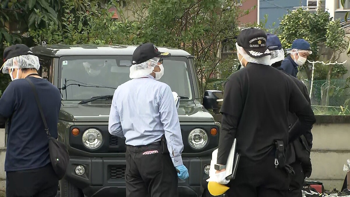 livedoornews's tweet photo. 【逃走中】52歳女性が刺され死亡、容疑者は30代男で上下黒の服 群馬・太田市
https://t.co/guJOq4yN7l

通報者と26歳の男性が帰宅したところ、室内にいた容疑者の男と鉢合わせになり、男性が刃物のようなもので切りつけられた。そして、室内で女性が倒れているのを発見したという。 https://t.co/v6IbBoXZPU