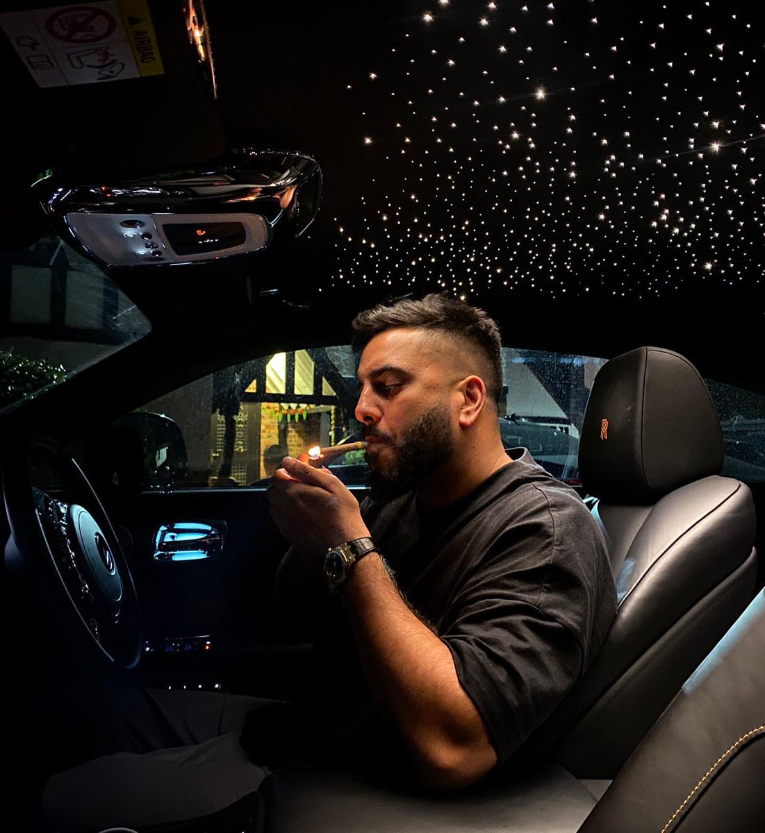 Gabrielfxtradfx's tweet photo. Make wishes under the stars and chase that shit #Letsgo #Nostopping https://t.co/xPnqpP79wt