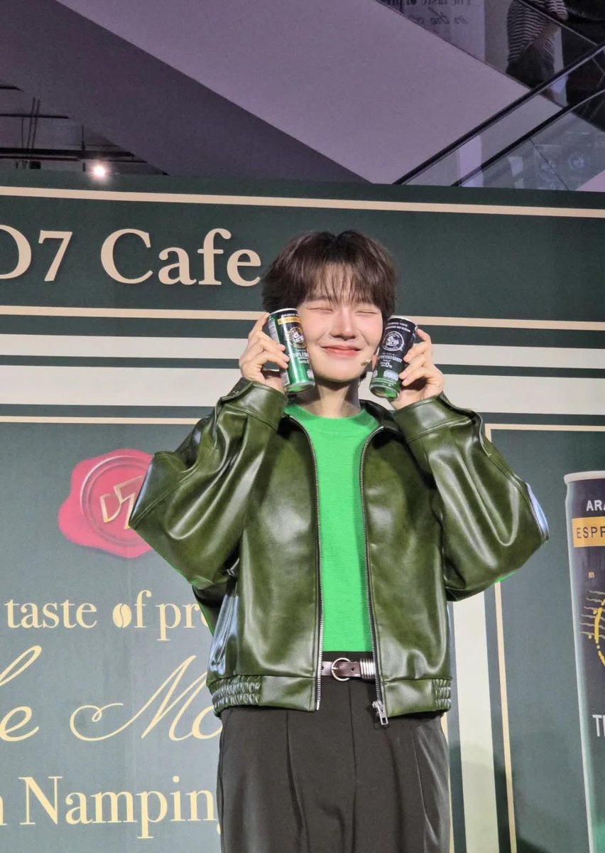 SunnyKha03's tweet photo. ทำงานเเ���วค่ะ😘
NP WITH D7 PREMIUM
#D7TasteOfPremiumXNamping https://t.co/Q4Y8bstiF3