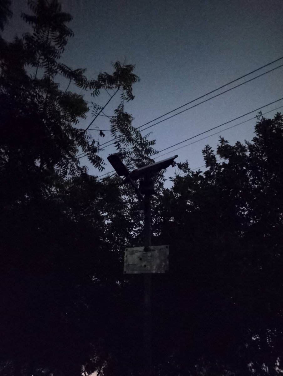 sumitverma645's tweet photo. @noida_authority @CeoNoida steert lights are not working in kashiram colony boundry side, in 2nd row...sector 45 noida.drainage are also full. So pls solve these issues https://t.co/msJNhIONK8