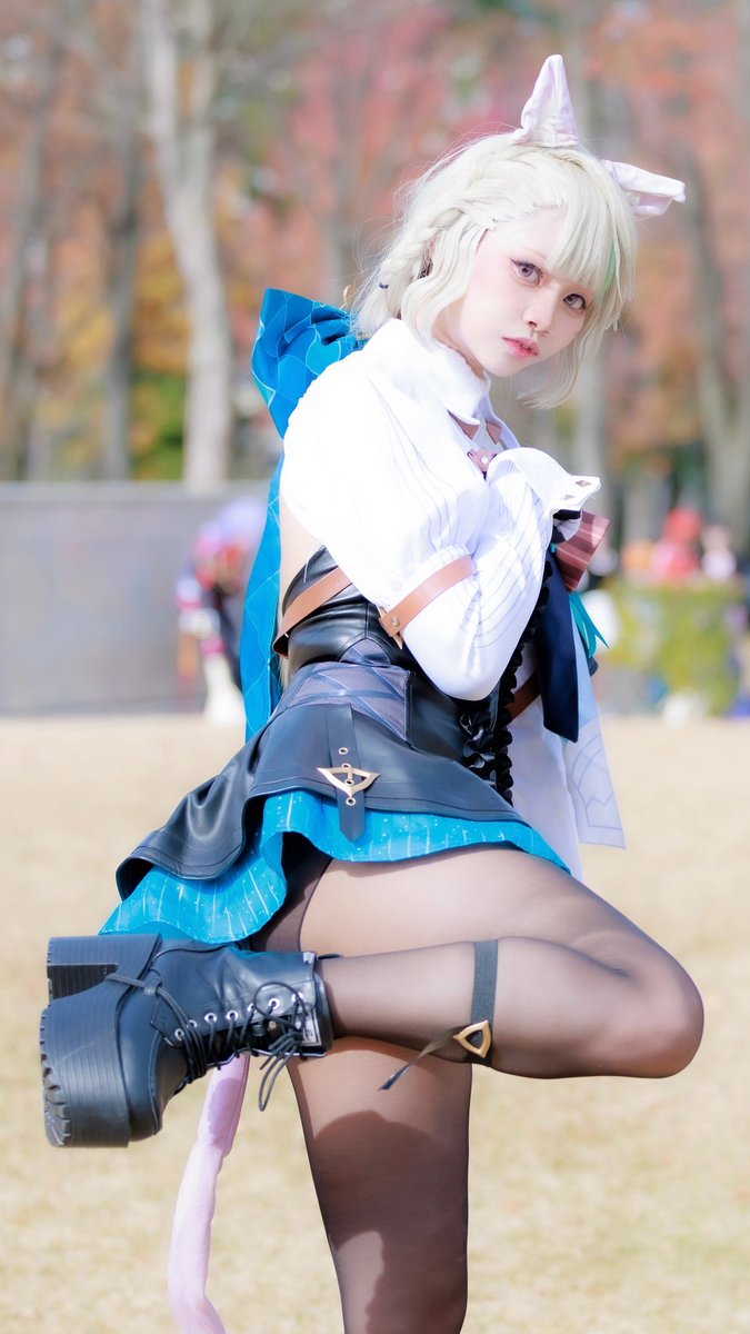 alna_cos's tweet photo. #自慢の脚を見せよう 

さあ見ろ　　お前好きだろ？

　　　黒タイツ＼(^o^)／

　　　　　　　　　最後のはただの私の癖 https://t.co/VUnA8Afkkj