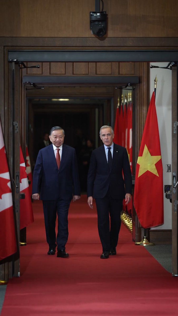 LeMediaInter07's tweet photo. Nous venons de lancer un nouveau partenariat stratégique avec le Viet Nam. 🇨🇦📷     Ce partenariat permettra d'offrir plus d'occasions à nos travailleurs et à nos entreprises, et d'assurer un avenir plus solide à nos deux nations. #Lemediainternational #Canada #Vietnam #MarkCarney