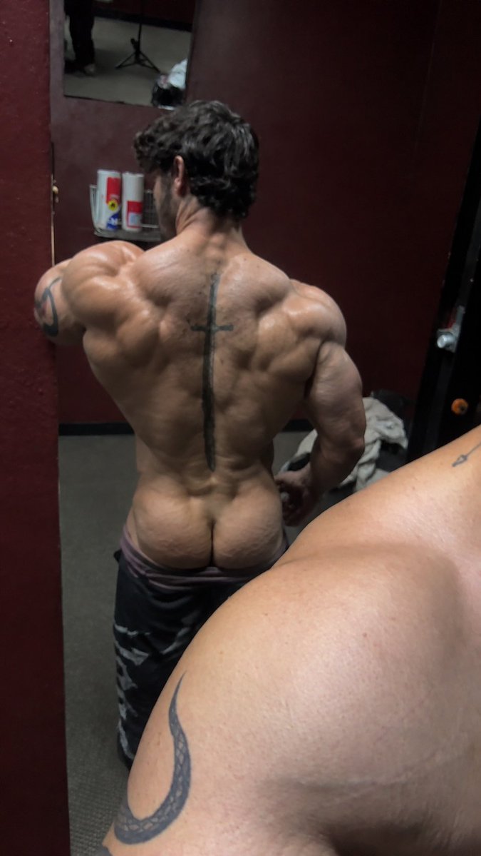 findomenhancer's tweet photo. Guess what costs more: the body or the attention? 🤑
@AnabolicBiker
#findom #cashgod #cashalpha #dom #cashmaster #cashslave #paypig #humanatm #finsub #domination #beta #cashpig #alpha #drains #musclemaster #musclegrowth #musclemorph https://t.co/fOl0x8WrNx