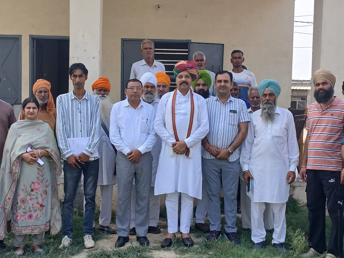 DiproKarnal's tweet photo. हरियाणा ग्रामीण विकास संस्थान, नीलोखेड़ी के निदेशक डॉ. वीरेंद्र सिंह चौहान ने निसिंग के गांव सिंघड़ा में ओडीएफ प्लस वेरिफिकेशन प्रक्रिया का जायजा लिया। इस दौरान स्वच्छता, कचरा प्रबंधन व शौचालयों की व्यवस्थाओं का निरीक्षण किया गया।

#ODFPlus #SwachhGaon #Karnal https://t.co/9PS2g215Y8