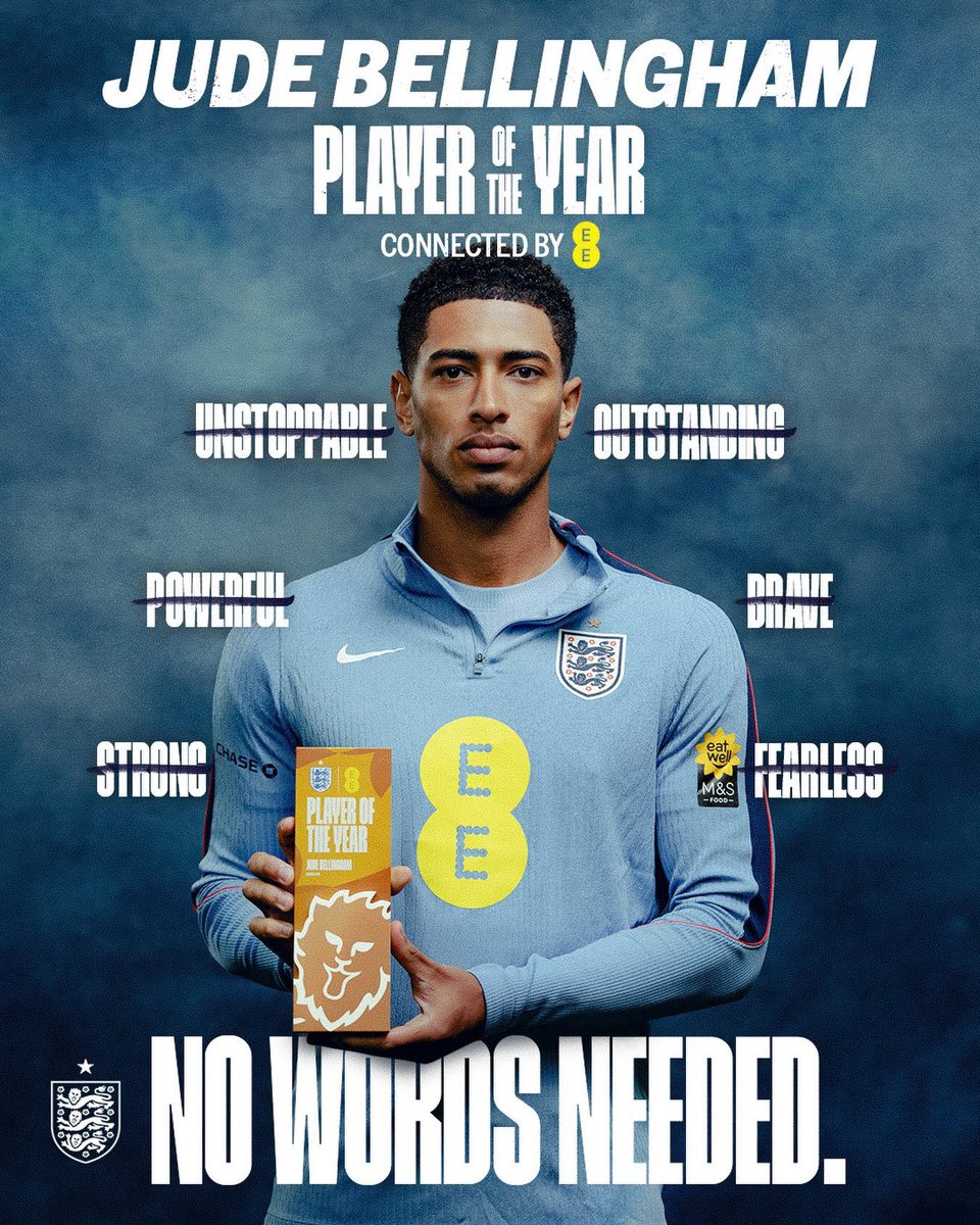 ActuFoot_'s tweet photo. 🚨 OFFICIEL ! Pour la deuxième fois consécutive, Jude Bellingham 🏴󠁧󠁢󠁥󠁮󠁧󠁿 est élu « JOUEUR ANGLAIS DE L’ANNÉE » ! 🎖️

📸 @England https://t.co/uvARaPCsfz