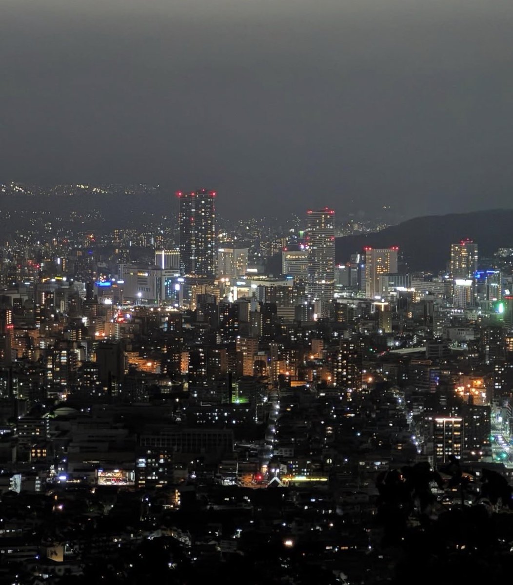nuvyt0's tweet photo. 広島の夜景〜
広島県民なら分かるはず😶‍🌫️ https://t.co/dezJQB0a9b