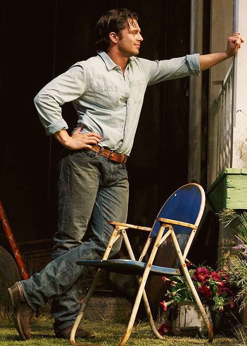 delicate__14's tweet photo. Sebastian in picnic you’ll always be famous https://t.co/bwG3pH4d9p