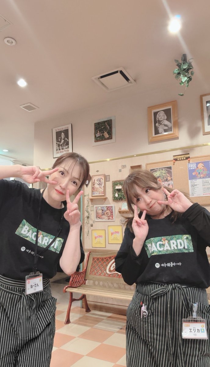 NESAN_PIROS's tweet photo. お休みのクルーも沢山遊びに来てくれたし嬉しかったなぁ♪
エリカちゃんは朝からずっとキッチン頑張ってくれて帰りはこのやりきった?顔😆ｶﾜｲｲﾈ♡

#カラオケピロス #ピロス学園祭 https://t.co/raqUR1Hxxe