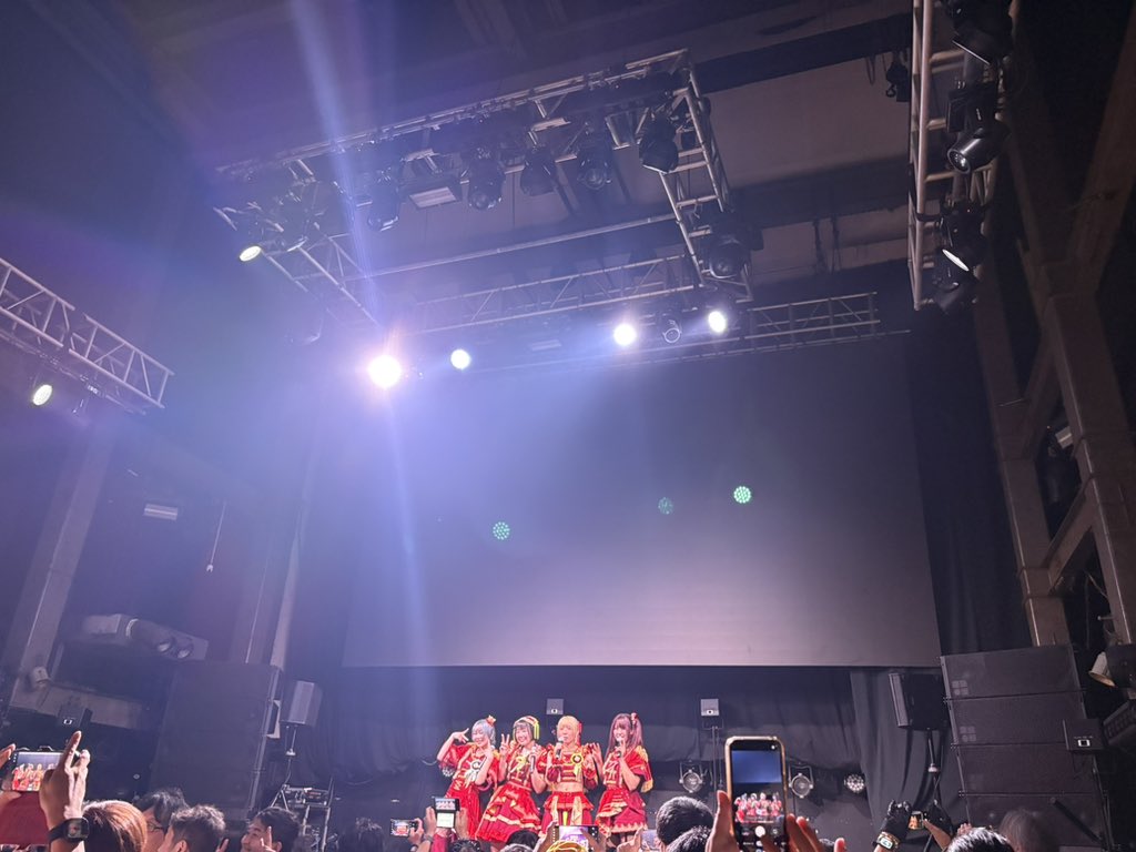 metarabbits_'s tweet photo. 何とか開始15分後くらいに来れてyou-showワンマン楽しませて頂きましたあいしすくん招待ありがと\(˙◁˙)/ #youshow https://t.co/6A7XIl4iyD