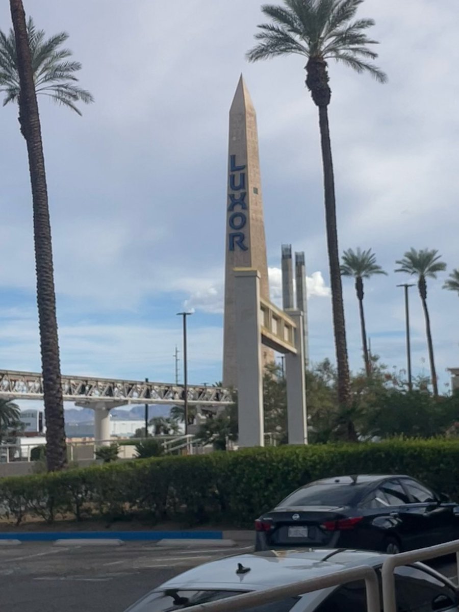 Littlebits0523's tweet photo. Made it to Vegas for #fml2026 https://t.co/GFSRM008Zh