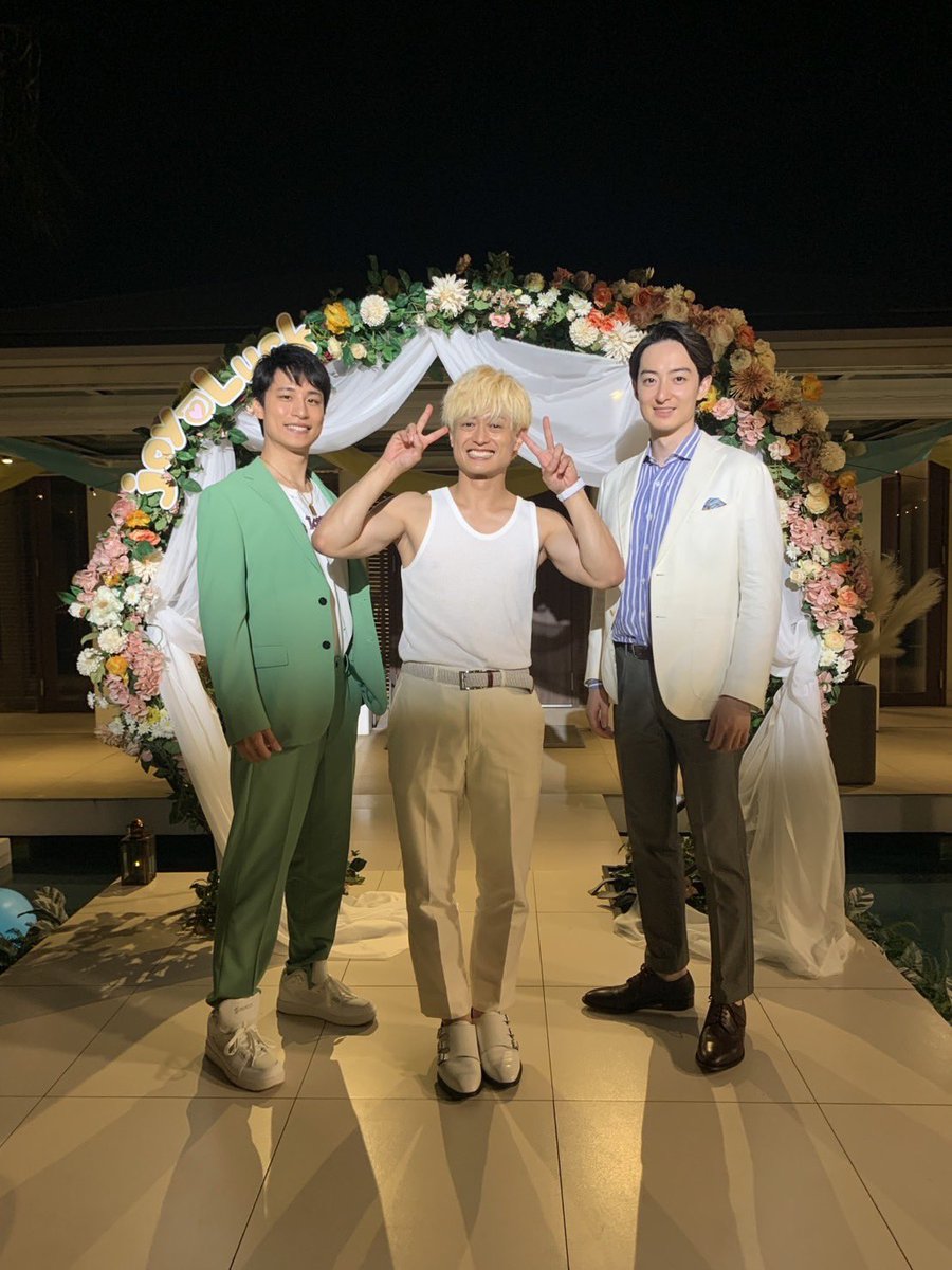 unpre_'s tweet photo. 𝐓𝐑𝐔𝐄 𝐋𝐎𝐕𝐄 な映画が本日より公開です。
塚ちゃんさん。伊島の空。久米島の空。
一条克彦がすべてを手に入れたのかどうかについてはぜひ劇場にてお確かめください。
#映画マッチング https://t.co/HLz0iCNy9o