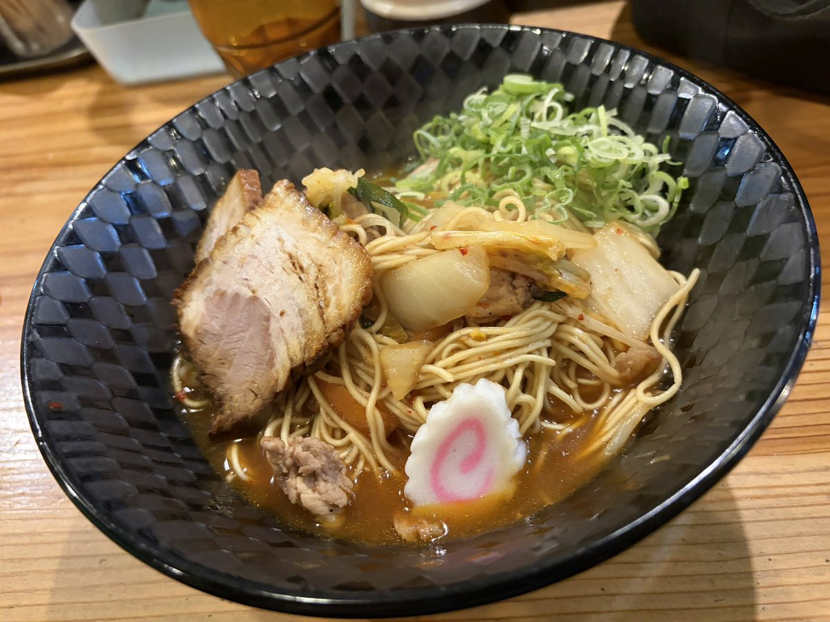 jibaku1002's tweet photo. 汁なしスタミナラーメン！
と
唐揚げ！
美味かったです！

明日の口臭死んでると思います https://t.co/dm7jixzyYX