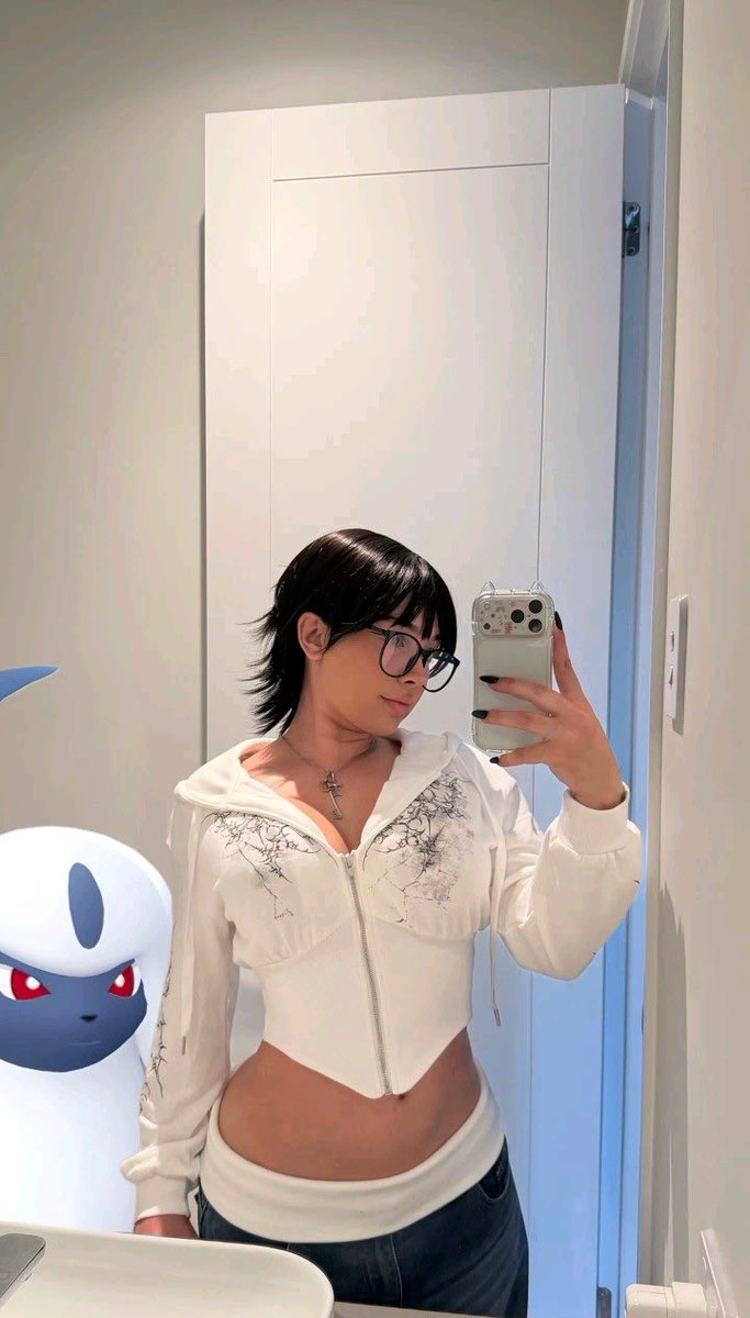 e30priestess's tweet photo. E30princess 🦋 https://t.co/FHxr0x3Ajs
