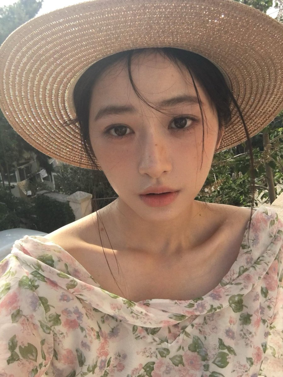 C3abr's tweet photo. 개존예 셀카 야르릉.. https://t.co/TDNzae6Qb8