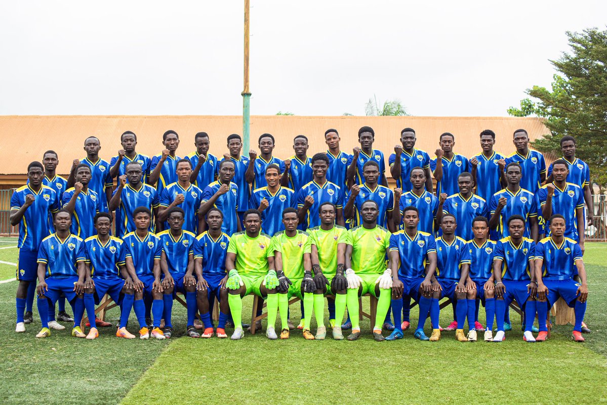 EbonyFootball's tweet photo. Our official 2026/27 squad photo 📸

🔵🟡#EFC #HomeOfBeautifulGame #UmbDivisionOneLeague https://t.co/KIfvICq1bP