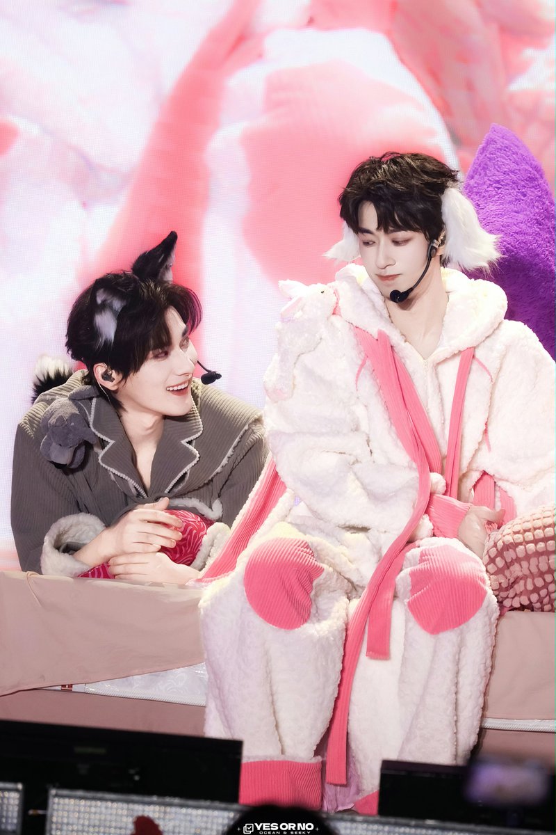 seekseekyli's tweet photo. "Xiao tu xiao tu😚"   "Xiao lang xiao lang \\\\" https://t.co/acmubBzLAL