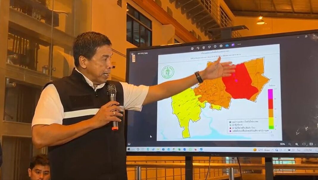 ThaiEnquirer's tweet photo. Eastern Bangkok Faces Critical Flood Risk After Heavy Rain

Eastern Bangkok is facing the city’s most critical flood risk, with Prawet Burirom Canal receiving heavy runoff from Lat Krabang and surrounding areas, Governor Chadchart Sittipunt said.

Bangkok is accelerating drainage toward the Chao Phraya River through the Phra Khanong pumping station, which can handle 145 cubic meters per second. Four pumps are operating and removing water faster than it is reaching the station.

Continuous rain and inflows from smaller canals have kept the canal’s water level from falling. Khlong Sam Wa recorded Bangkok’s highest 24-hour rainfall at 159 millimeters.

The Thai Meteorological Department placed Bangkok and several provinces under its highest rainfall alert, warning of continued heavy rain through September 27. Authorities urged residents in high-risk areas to prepare for possible flooding.

#Thailand #Bangkok #ฝนตก #ฝนตกหนัก #น้ำท่วม