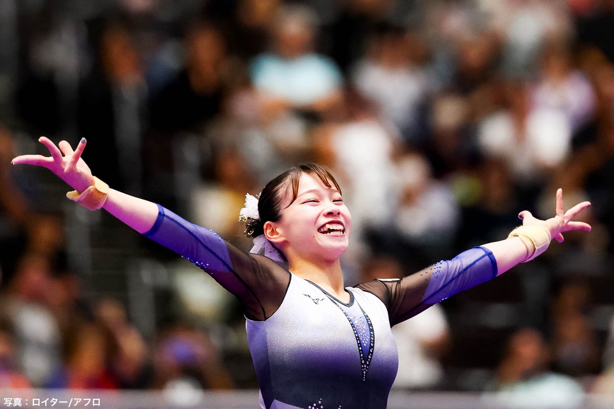 TeamJapan's tweet photo. 𝙈𝙊𝙈𝙀𝙉𝙏📷

🥇🥇

#TEAMJAPAN 史上初の女子種目別ゆか金メダル
個人総合との2冠に輝く！

体操競技
杉原愛子 選手
@loveco_smile @GymnasticsJapan

@AsianGames_2026 #愛知名古屋2026 
#ともに一歩踏み出す勇気を https://t.co/lAq7qRGvU2