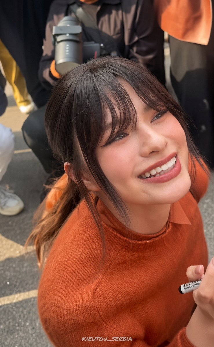 Chanomppsmamiii's tweet photo. ทำไมหนูน่ารักขนาดนี้ เจ้าหนูรีเบคก้า🤎✨

REBECCA AT TODS MFW26
#BeckyxTodsSS27
#beckysangels
#BeckyxMFWTodsSS27 https://t.co/kSSzFbB26K