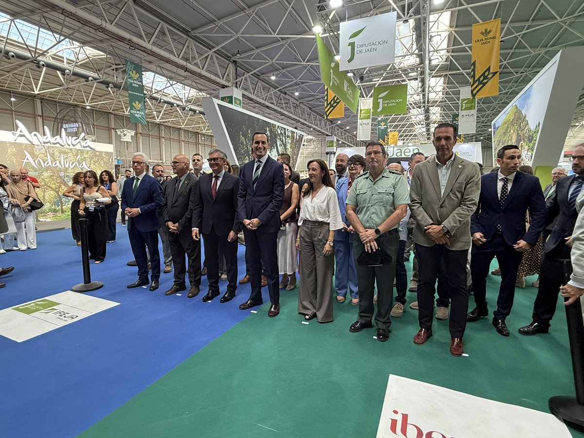 andaluciacaza's tweet photo. 🟢Hoy participamos en la inauguración de la XVIII edición de la Feria de Caza y Pesca de Jaén, Ibercaza 2026, que se celebra del 25 al 27 de septiembre de 2026 en el recinto IFEJA (Palacio de Ferias y Congresos de Jaén) https://t.co/DBwrHhTEe8